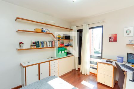 Apartamento à venda com 200m², 4 quartos e 2 vagas Apartamento à venda com 200m², 4 quartos e 2 vagasQuarto 2