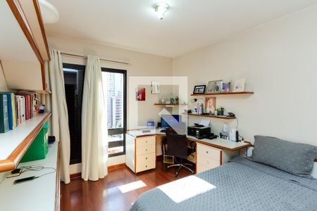 Apartamento à venda com 200m², 4 quartos e 2 vagas Apartamento à venda com 200m², 4 quartos e 2 vagasQuarto 2