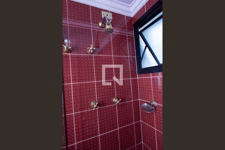 Apartamento à venda com 200m², 4 quartos e 2 vagas Apartamento à venda com 200m², 4 quartos e 2 vagasBanheiro da Suíte 1