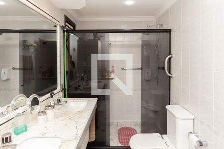 Apartamento à venda com 200m², 4 quartos e 2 vagas Apartamento à venda com 200m², 4 quartos e 2 vagasBanheiro da Suíte 2