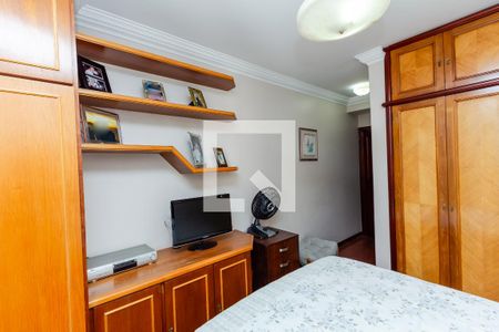 Apartamento à venda com 200m², 4 quartos e 2 vagas Apartamento à venda com 200m², 4 quartos e 2 vagasSuíte 1