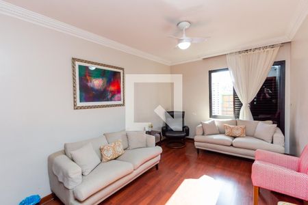 Apartamento à venda com 200m², 4 quartos e 2 vagas Apartamento à venda com 200m², 4 quartos e 2 vagasQuarto 1