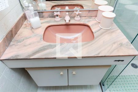 Apartamento à venda com 200m², 4 quartos e 2 vagas Apartamento à venda com 200m², 4 quartos e 2 vagasBanheiro