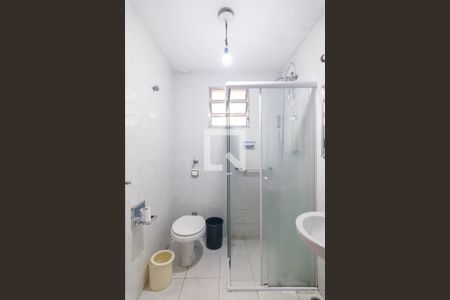 Banheiro de casa à venda com 3 quartos, 244m² em Vila Curuca, Santo André