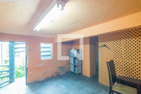 Casa à venda com 244m², 3 quartos e 2 vagasQuarto de Serviço