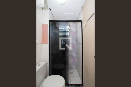 Banheiro de apartamento para alugar com 2 quartos, 42m² em Vila Alzira, Guarulhos