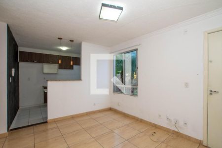 Sala de apartamento para alugar com 2 quartos, 42m² em Vila Alzira, Guarulhos