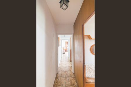 Corredor de casa à venda com 3 quartos, 244m² em Vila Curuca, Santo André