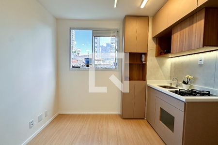 Sala de kitnet/studio para alugar com 1 quarto, 25m² em Barra Funda, São Paulo