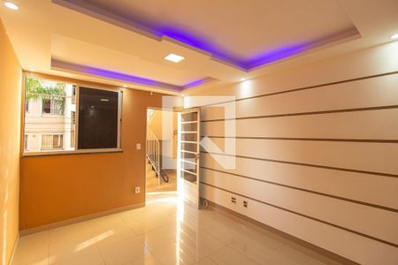 Sala de apartamento para alugar com 2 quartos, 50m² em Cosmos, Rio de Janeiro
