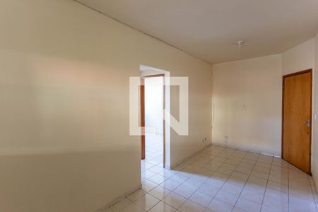 Sala de apartamento à venda com 3 quartos, 75m² em Jaqueline, Belo Horizonte