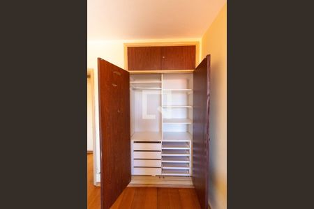 Apartamento à venda com 60m², 2 quartos e sem vagaQuarto 01 - Armário