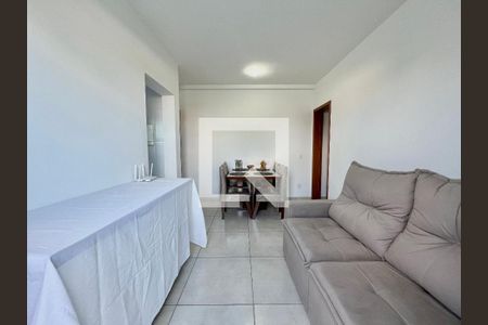 Sala de apartamento para alugar com 2 quartos, 72m² em Cabral, Contagem