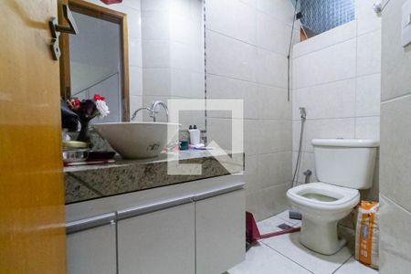 Lavabo  de casa à venda com 2 quartos, 105m² em Nacional, Contagem