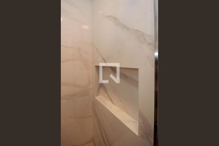 Banheiro de kitnet/studio à venda com 1 quarto, 30m² em Pinheiros, São Paulo