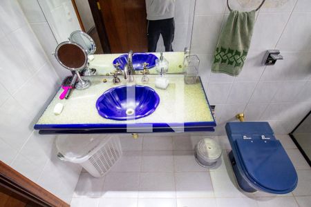 Casa à venda com 300m², 3 quartos e 4 vagasDetalhe Banheiro da Suíte 2