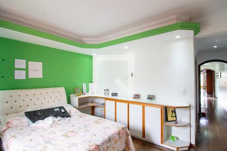 Casa à venda com 300m², 3 quartos e 4 vagasSuíte 2