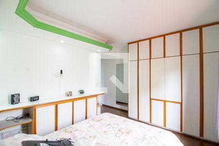 Casa à venda com 300m², 3 quartos e 4 vagasSuíte 2