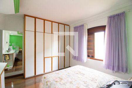 Casa à venda com 300m², 3 quartos e 4 vagasSuíte 2