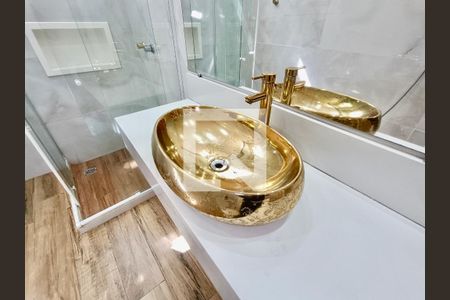 Apartamento à venda com 117m², 3 quartos e sem vagaBanheiro social 