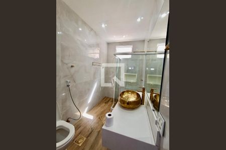Apartamento à venda com 117m², 3 quartos e sem vagaBanheiro social 