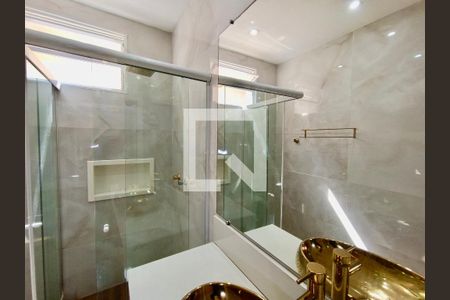 Apartamento à venda com 117m², 3 quartos e sem vagaBanheiro social 