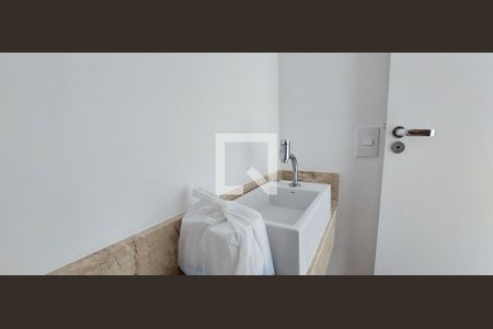 Apartamento à venda com 133m², 3 quartos e 3 vagasBanheiro social 