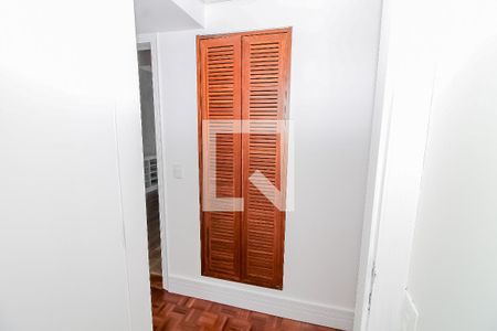 Roupeiro de apartamento para alugar com 3 quartos, 128m² em Perdizes, São Paulo