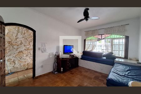 Sala de casa para alugar com 2 quartos, 90m² em Real, Praia Grande
