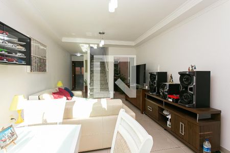 Sala de casa à venda com 3 quartos, 180m² em Vila Carrão, São Paulo