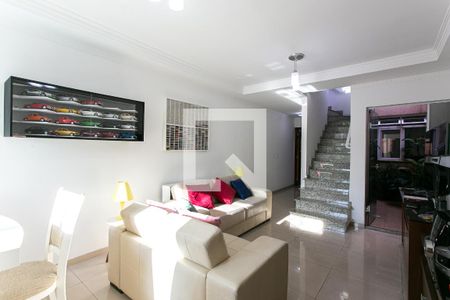 Sala de casa à venda com 3 quartos, 180m² em Vila Carrão, São Paulo