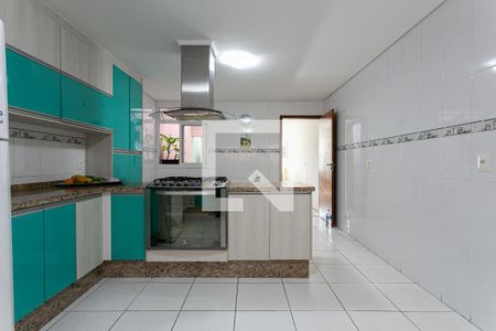 Casa à venda com 180m², 3 quartos e 2 vagasCozinha