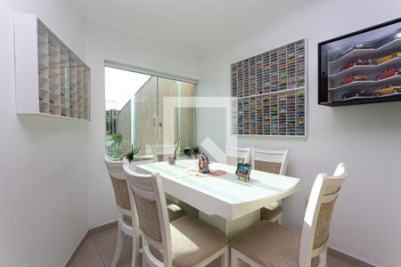 Sala de casa à venda com 3 quartos, 180m² em Vila Carrão, São Paulo