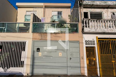 Casa à venda com 180m², 3 quartos e 2 vagasFachada