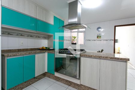 Casa à venda com 180m², 3 quartos e 2 vagasCozinha