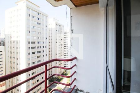 Varanda  de apartamento para alugar com 1 quarto, 40m² em Moema, São Paulo