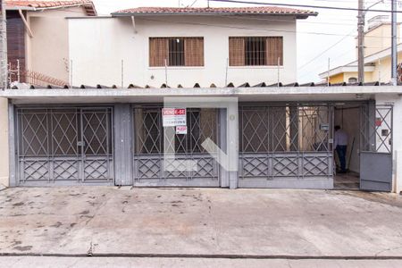 Casa à venda com 220m², 4 quartos e 4 vagasGaragem