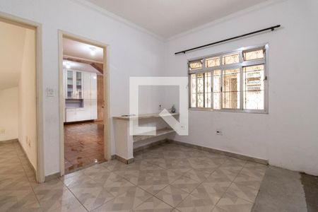 Casa à venda com 220m², 4 quartos e 4 vagasÁrea de serviço 