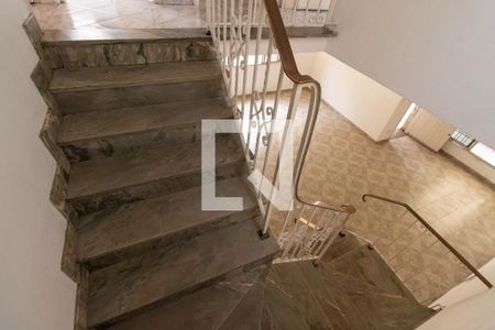 Escada de casa à venda com 4 quartos, 220m² em Ipiranga, São Paulo