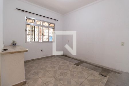 Casa à venda com 220m², 4 quartos e 4 vagasÁrea de serviço 