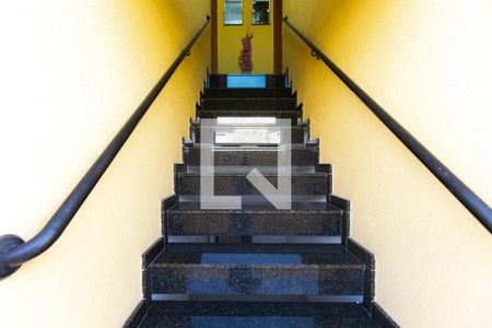 Apartamento à venda com 45m², 2 quartos e 1 vagaEscada / Entrada