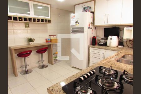 Cozinha de casa para alugar com 2 quartos, 120m² em Jardim Batalha, São Paulo
