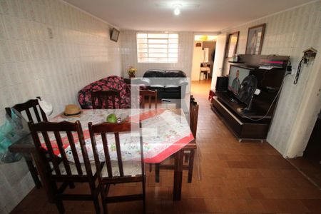 Casa à venda com 85m², 3 quartos e 3 vagasGaragem - Lazer