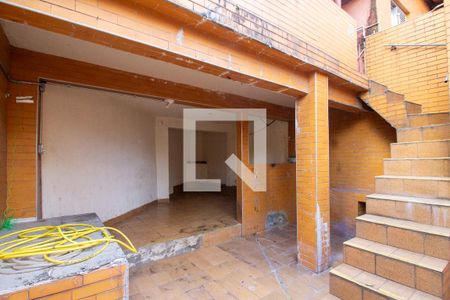 Casa à venda com 150m², 3 quartos e 2 vagas Casa à venda com 150m², 3 quartos e 2 vagasQuintal