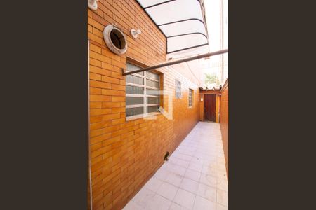 Casa à venda com 150m², 3 quartos e 2 vagas Casa à venda com 150m², 3 quartos e 2 vagasCorredor Externo