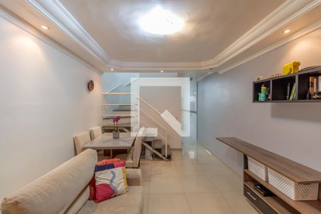 Sala  de casa de condomínio para alugar com 2 quartos, 72m² em Jardim Cotinha, São Paulo