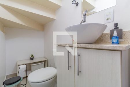 Lavabo de casa de condomínio para alugar com 2 quartos, 72m² em Jardim Cotinha, São Paulo