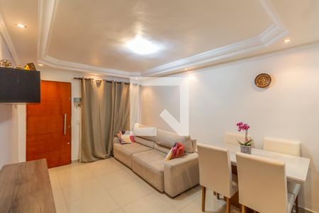 Sala  de casa de condomínio para alugar com 2 quartos, 72m² em Jardim Cotinha, São Paulo