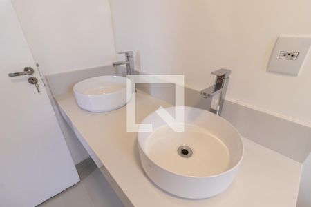 Apartamento à venda com 204m², 3 quartos e 3 vagasBanheiro da Suíte 1