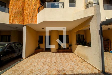 Casa de condomínio à venda com 155m², 3 quartos e 2 vagasÁrea Externa